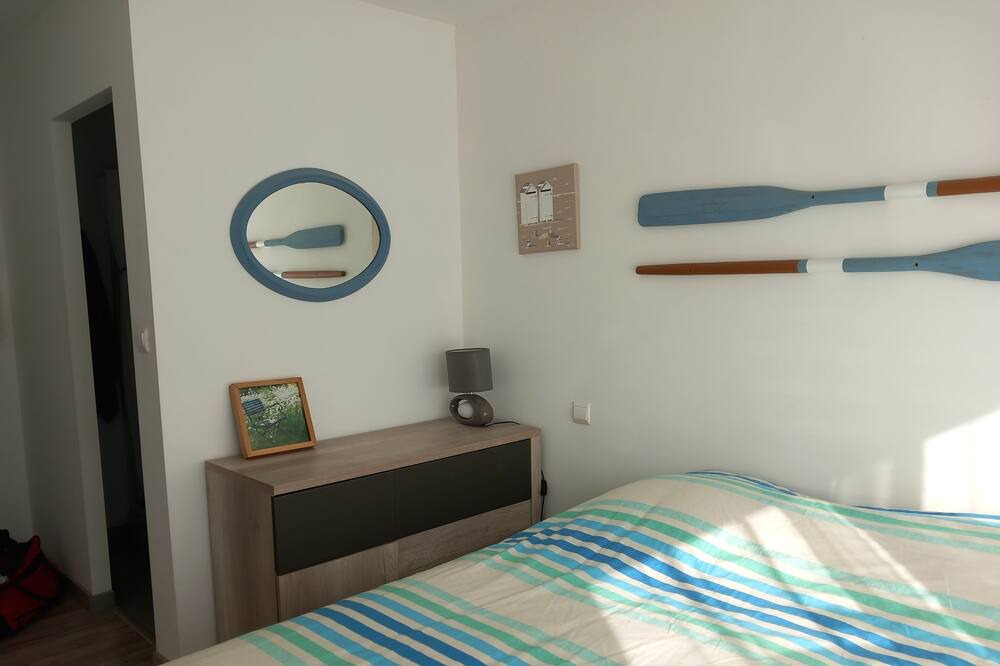 Photo of Bedroom in La Ville-es-Nonais