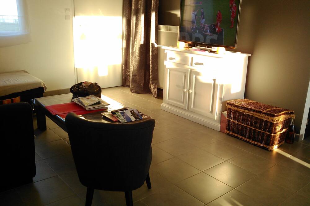 Photo of Livingroom in La Ville-es-Nonais