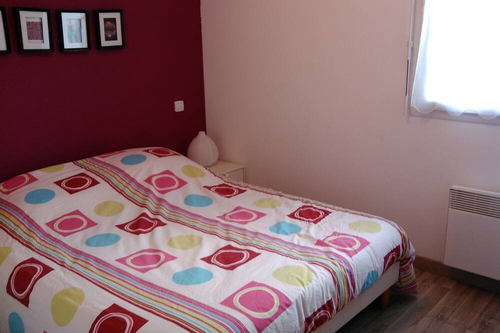 Photo of Bedroom in La Ville-es-Nonais