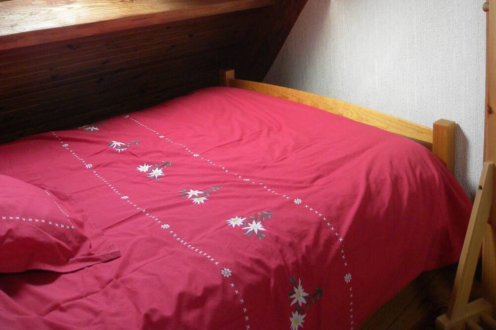 Photo of Bedroom in Cazeaux-de-Larboust