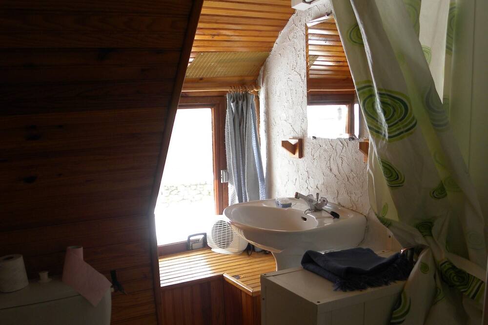 Photo of Bathroom in Cazeaux-de-Larboust