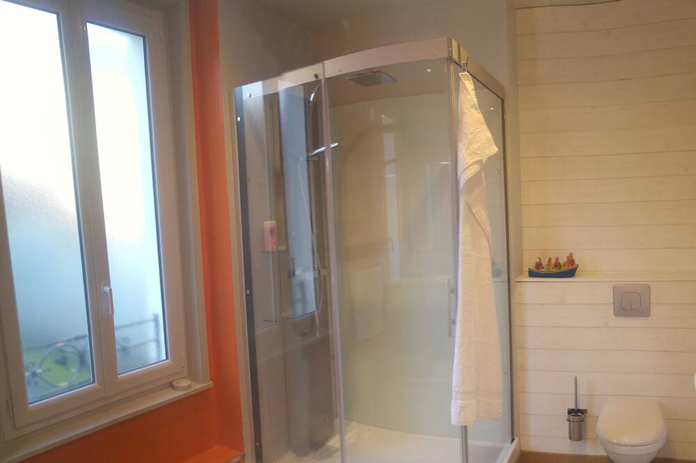 Photo of Bathroom in Fecamp