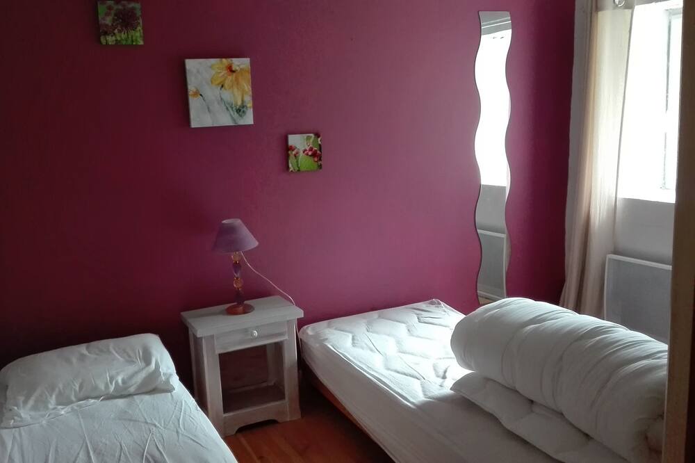 Photo of Bedroom in Plumaudan