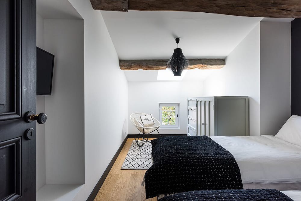 Photo of Bedroom in Libourne