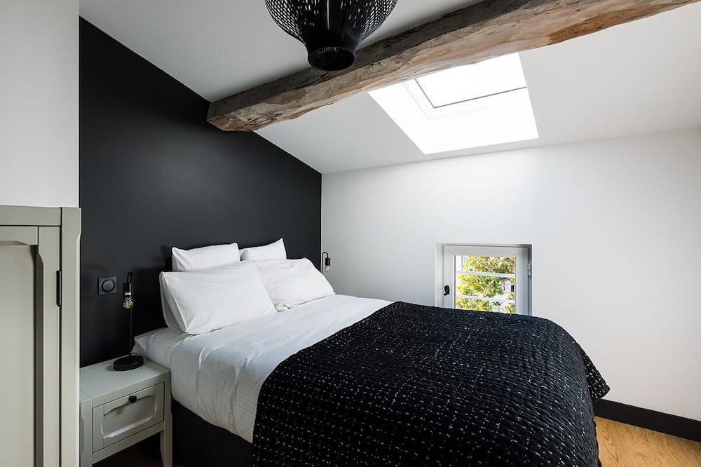 Photo of Bedroom in Libourne