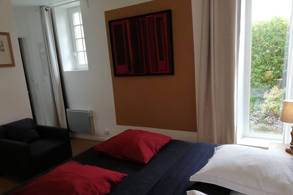 Photo of Bedroom in Sainte-Honorine-des-Pertes