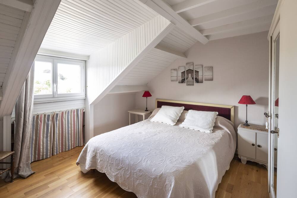 Photo of Bedroom in Saint-Jacut-de-la-Mer