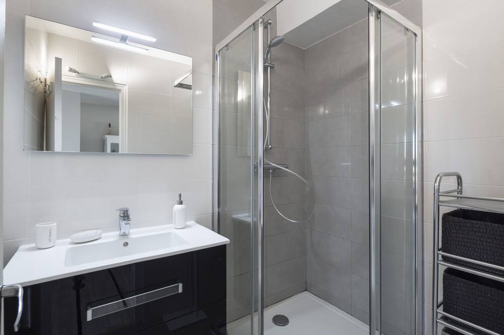 Photo of Bathroom in Saint-Jacut-de-la-Mer