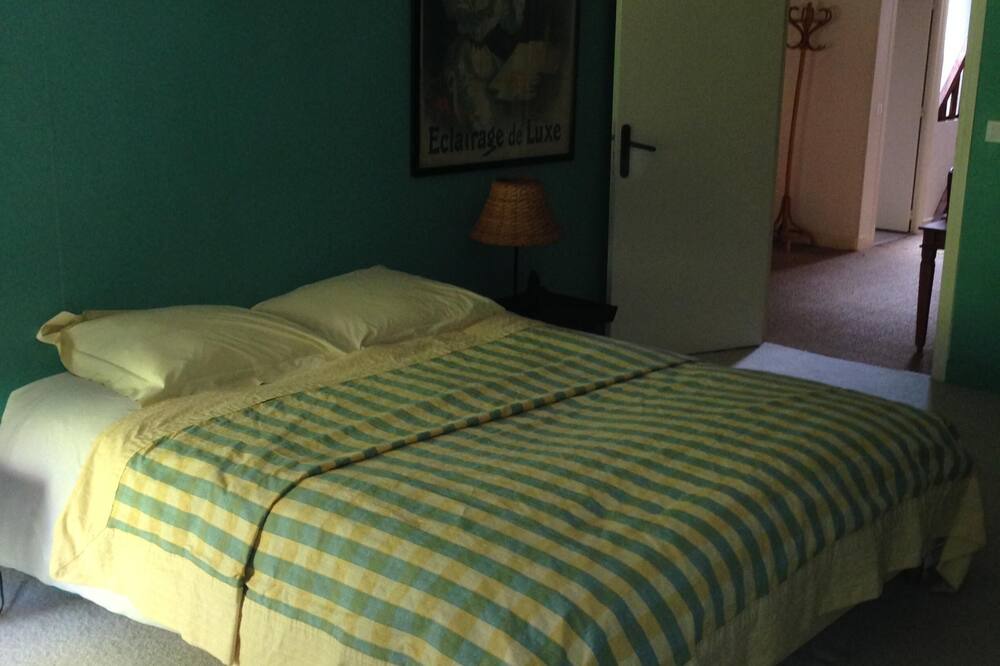 Photo of Bedroom in Chateau-Landon