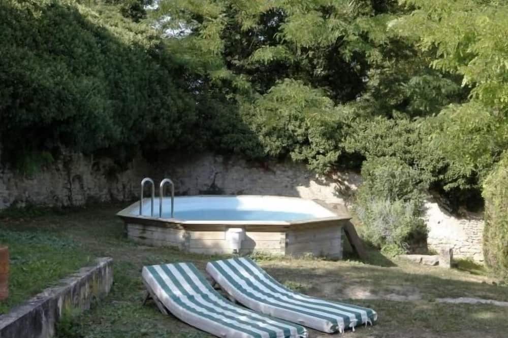 Photo of Outdoor in Chateau-Landon