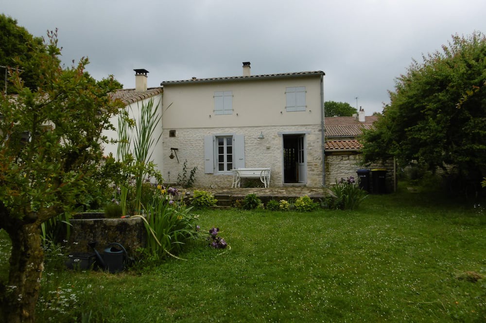 Photo of Outdoor in Nieul-sur-Mer