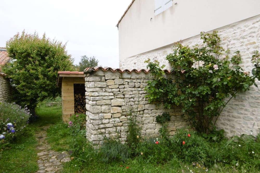 Photo of Outdoor in Nieul-sur-Mer