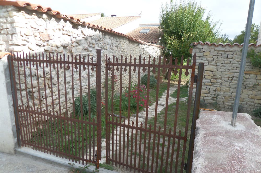 Photo of Outdoor in Nieul-sur-Mer