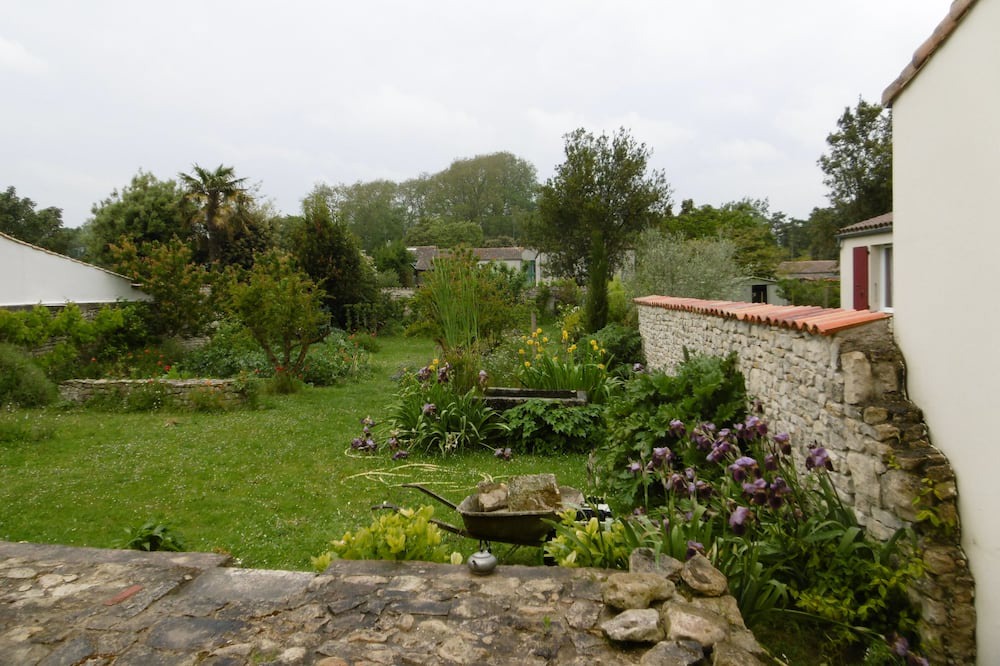 Photo of Outdoor in Nieul-sur-Mer