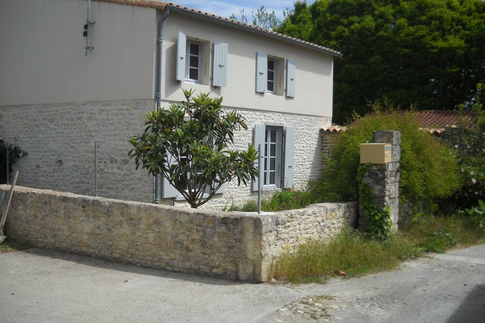 Photo of Outdoor in Nieul-sur-Mer