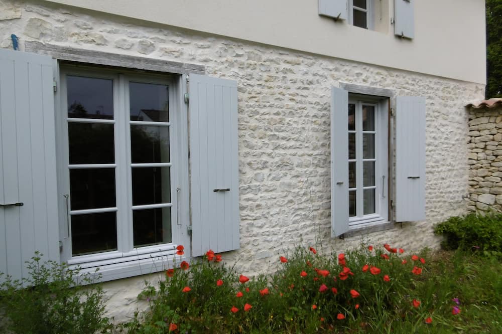 Photo of Outdoor in Nieul-sur-Mer