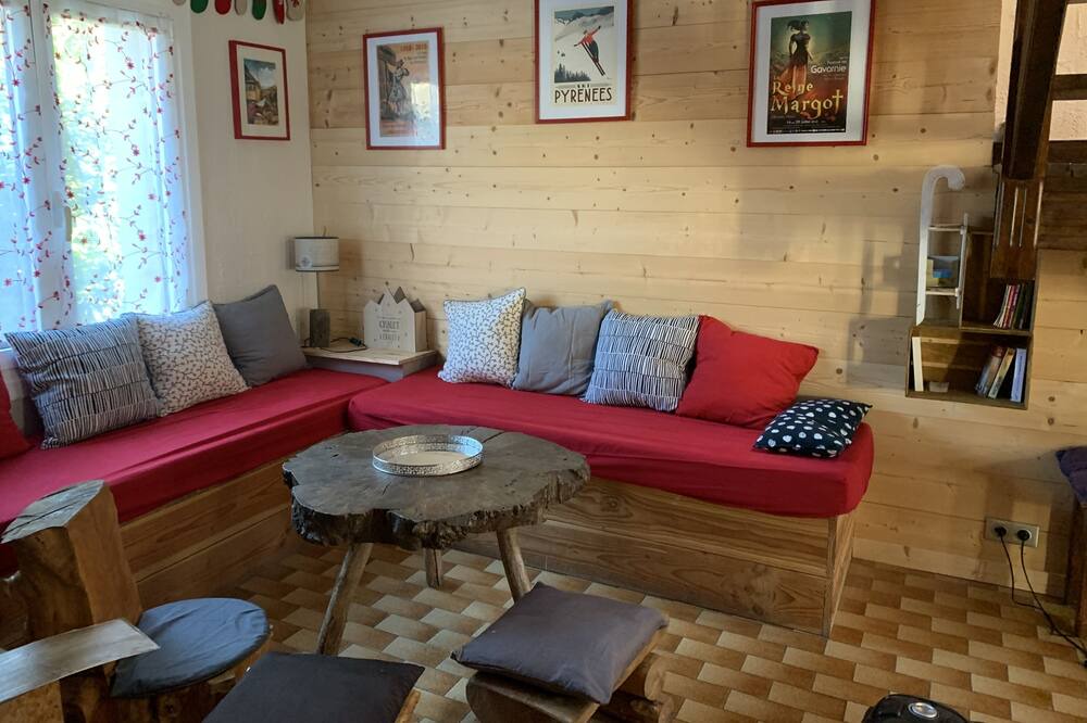 Photo of Livingroom in Cauterets