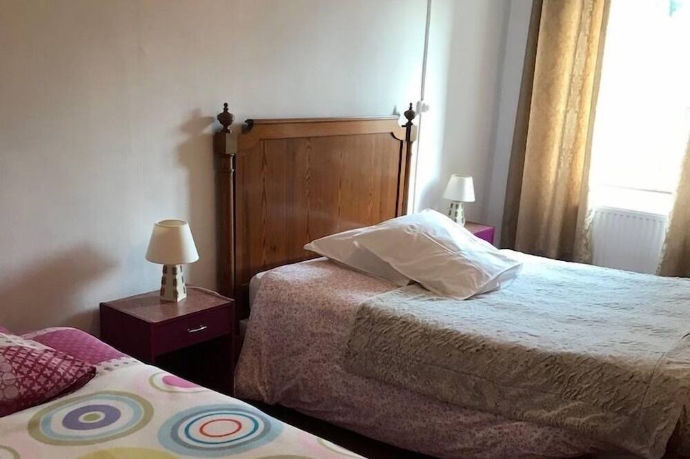 Photo of Bedroom in Beauvezer