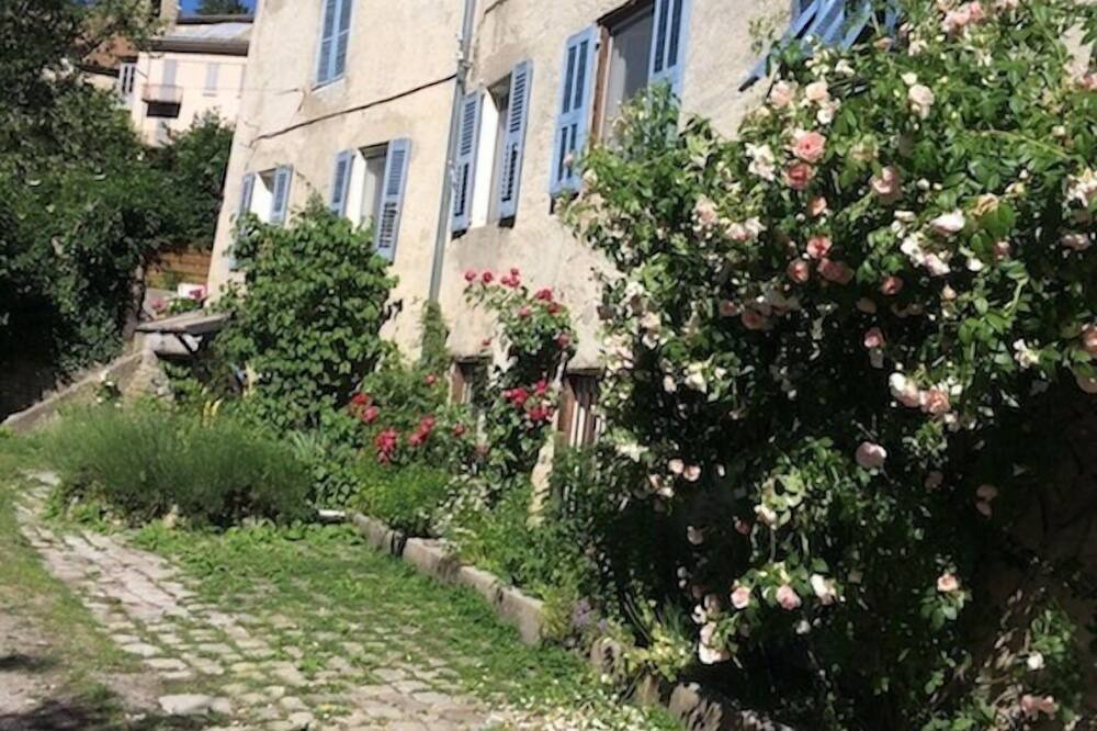 Photo of Outdoor in Beauvezer