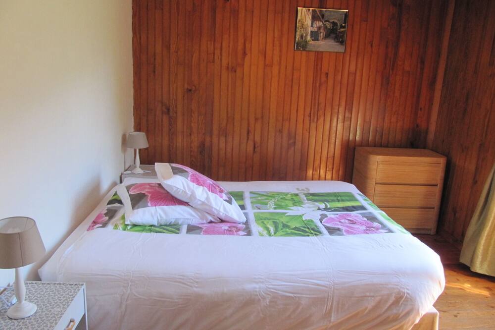 Photo of Bedroom in Beauvezer