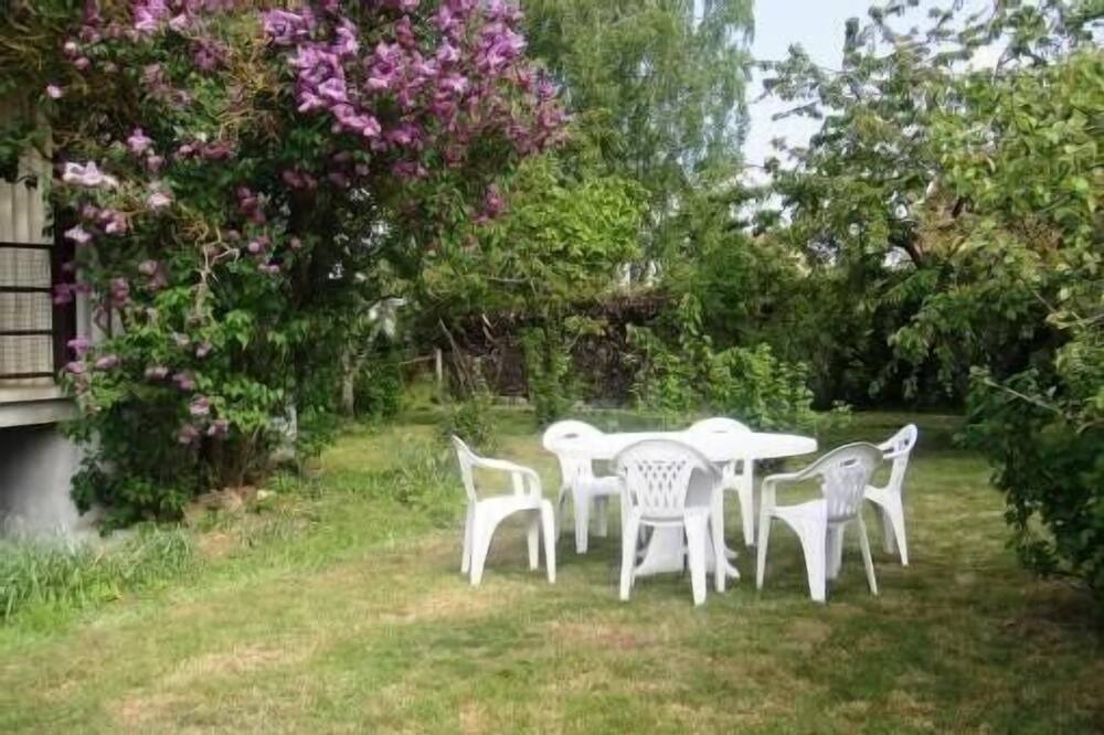 Photo of Outdoor in Saint-Martin-de-Fontenay