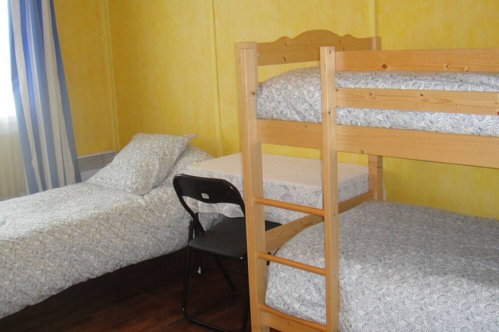 Photo of Bedroom in Saint-Martin-de-Fontenay
