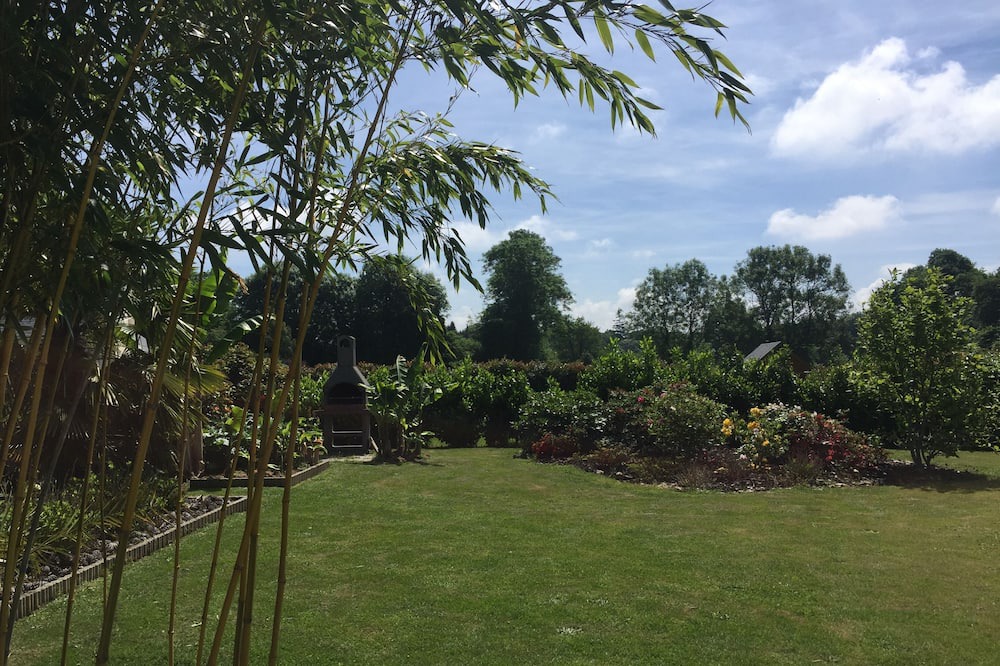 Photo of Outdoor in Touville