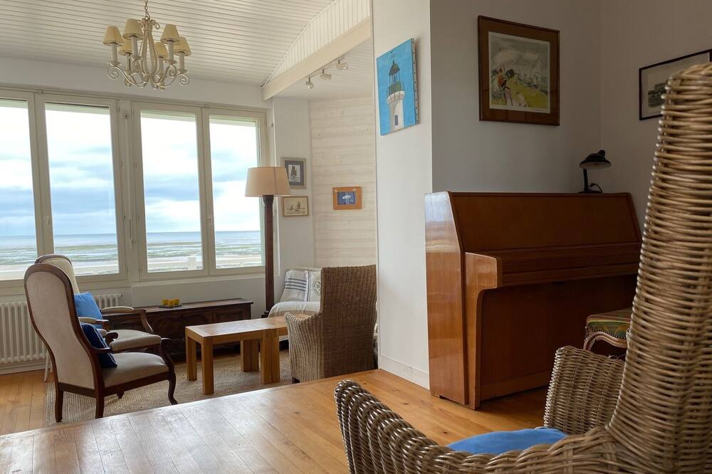 Photo of Livingroom in Langrune-sur-Mer