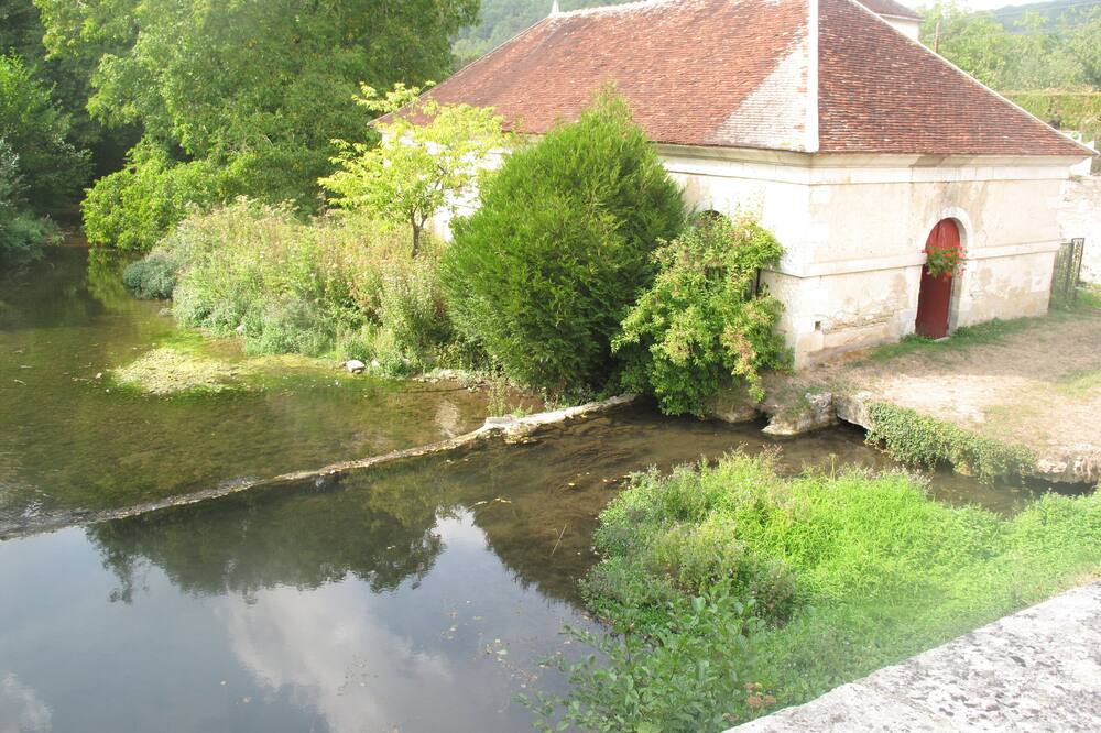 Photo of Others in Saint-Martin-sur-Armancon