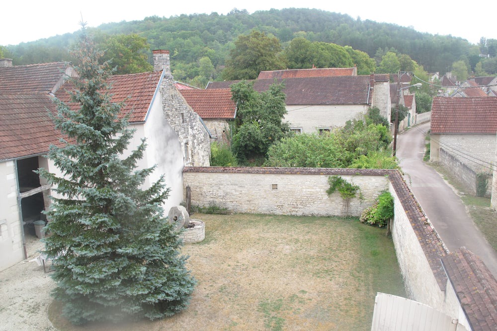Photo of Outdoor in Saint-Martin-sur-Armancon