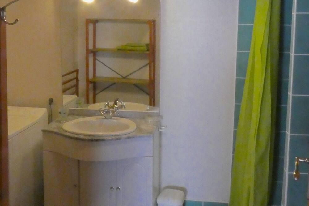 Photo of Bathroom in Argeles-sur-Mer