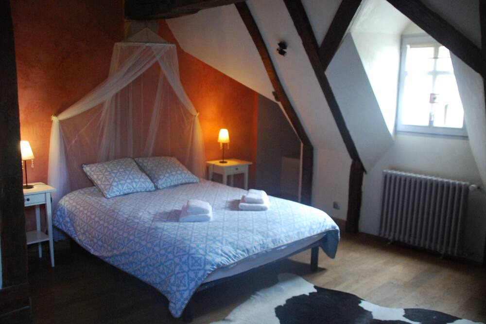 Photo of Bedroom in Autun