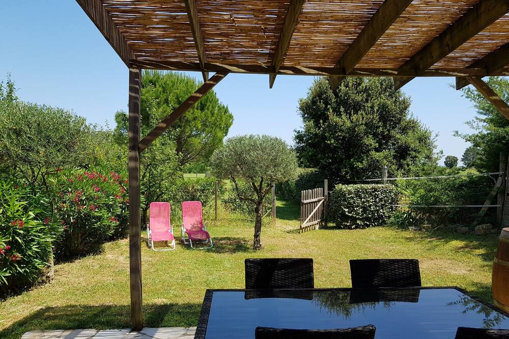 Photo of Patio Balcony in Montaud