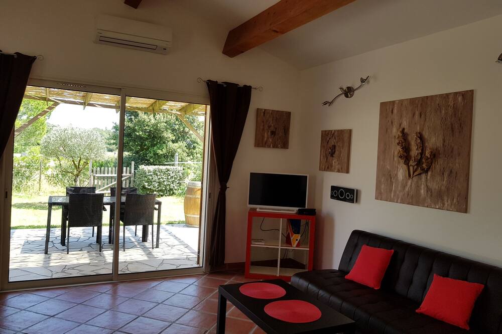 Photo of Livingroom in Montaud