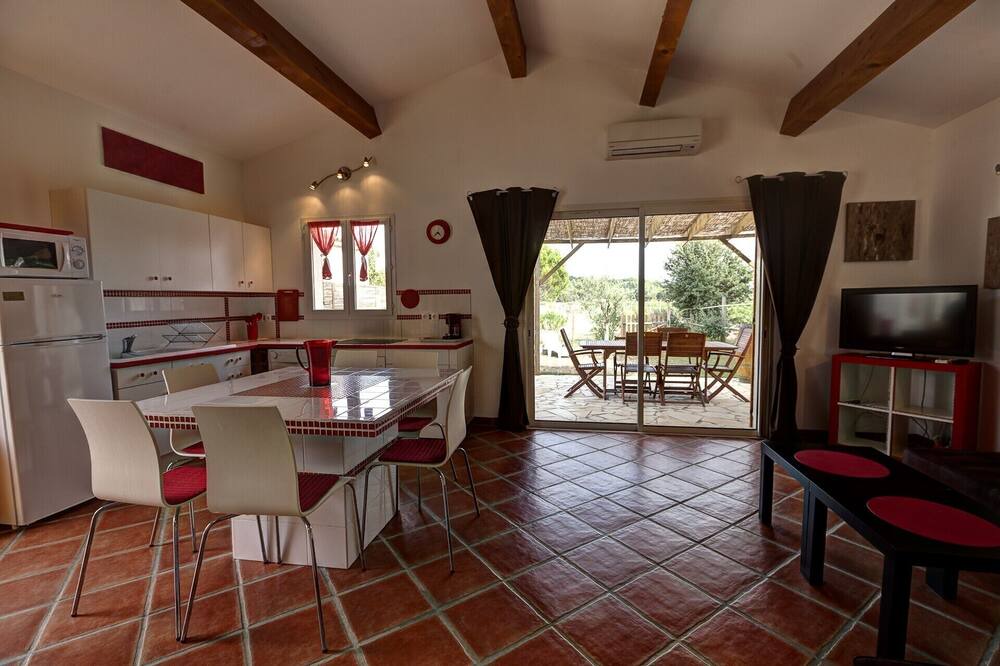 Photo of Livingroom in Montaud