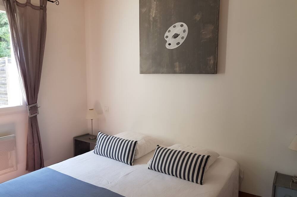 Photo of Bedroom in Montaud