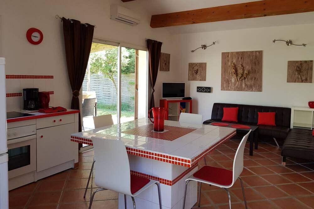 Photo of Kitchen in Montaud