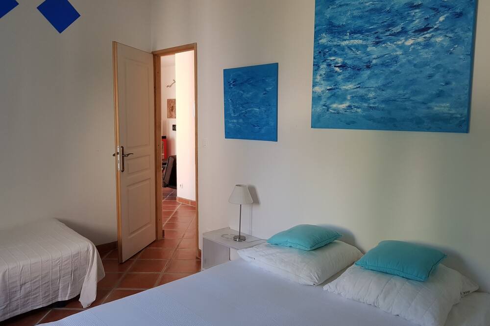 Photo of Bedroom in Montaud