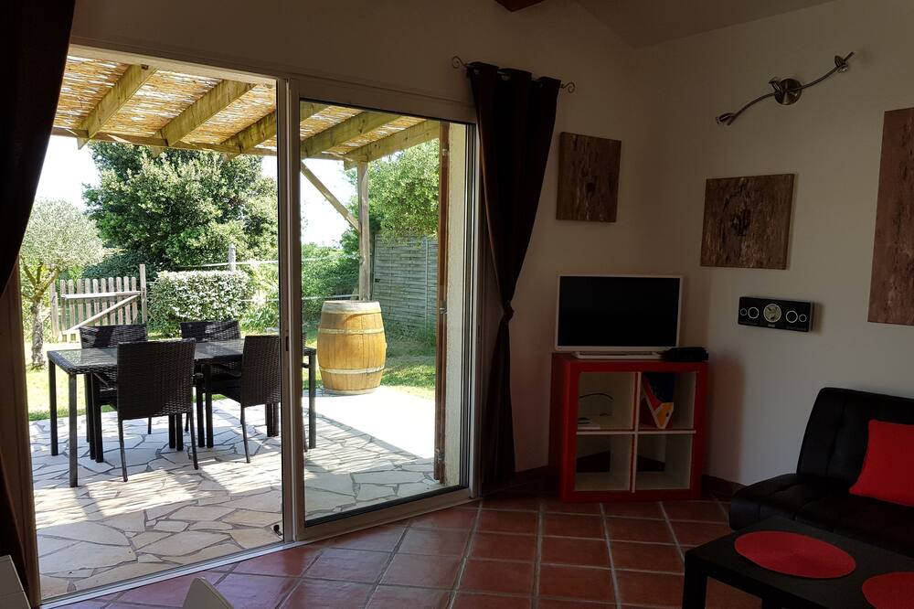 Photo of Livingroom in Montaud