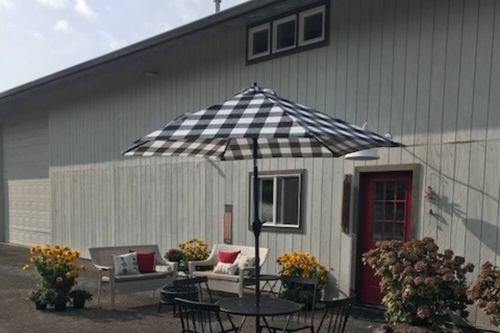 Photo of Others in Aurora