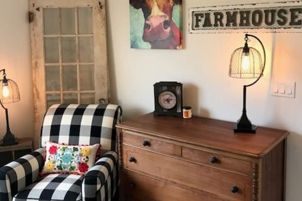 Photo of Others in Aurora