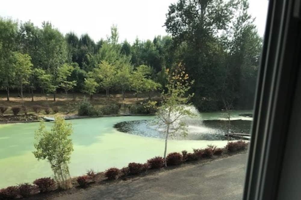 Photo of Others in Aurora