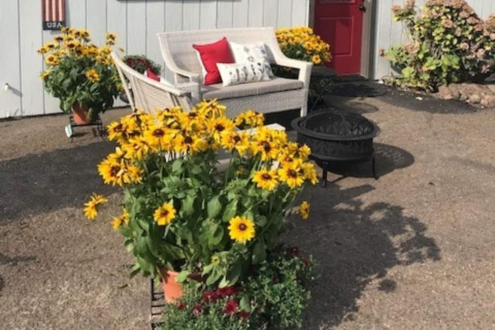 Photo of Others in Aurora