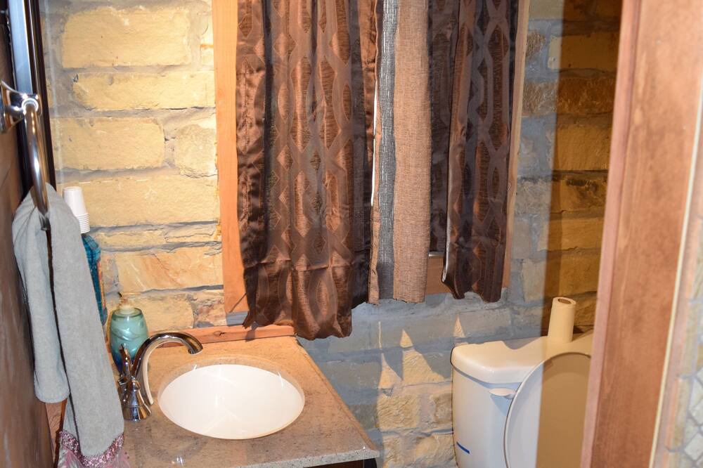 Photo of Bathroom in Mulhall