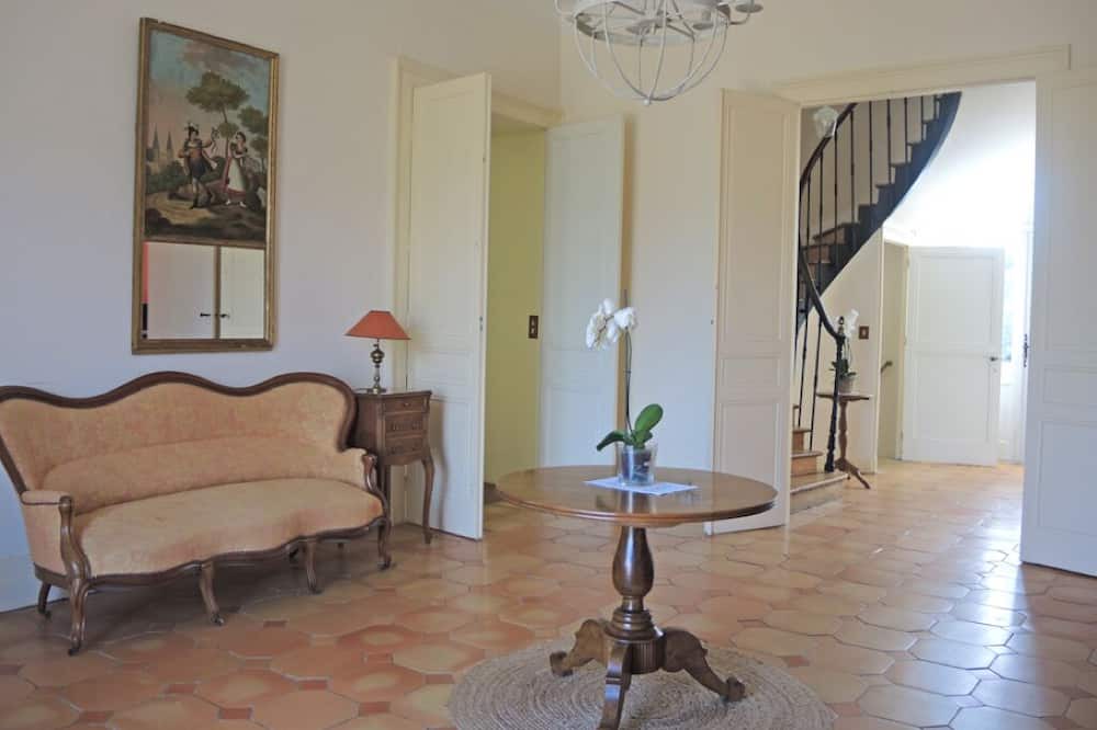 Photo of Livingroom in Bommes