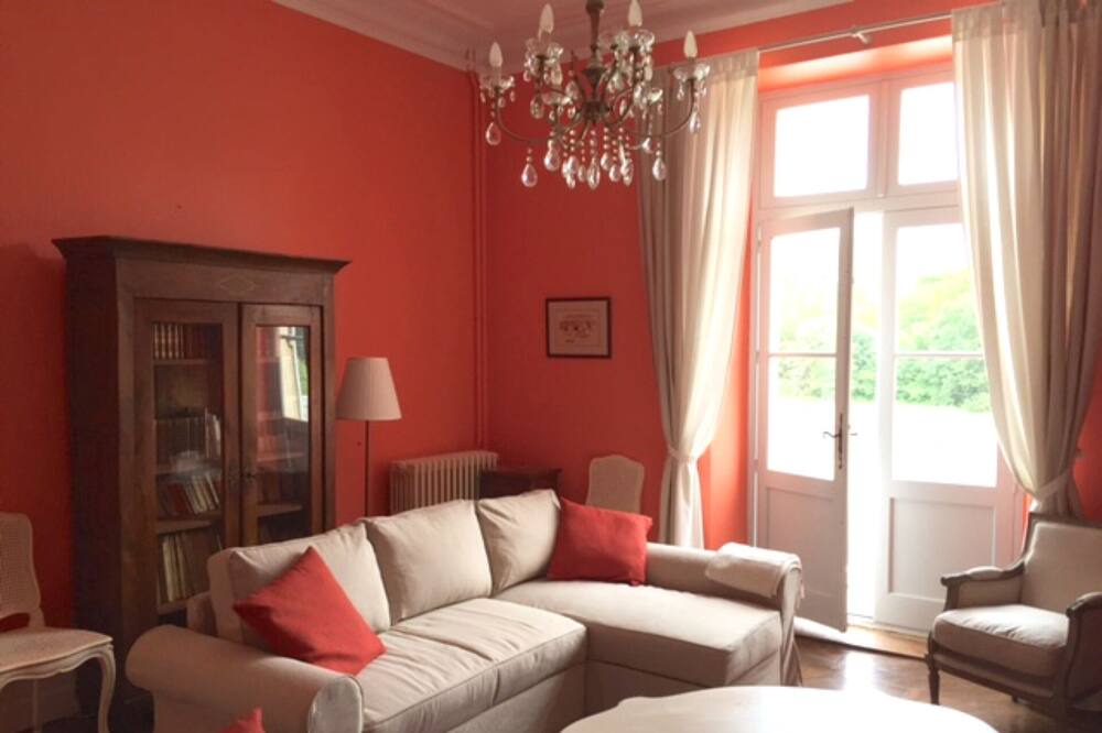 Photo of Livingroom in Bommes