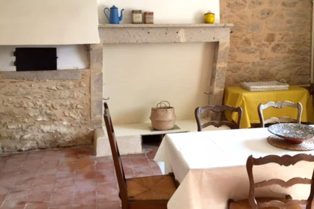 Photo of Kitchen in Bommes