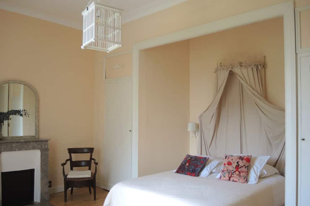 Photo of Bedroom in Bommes