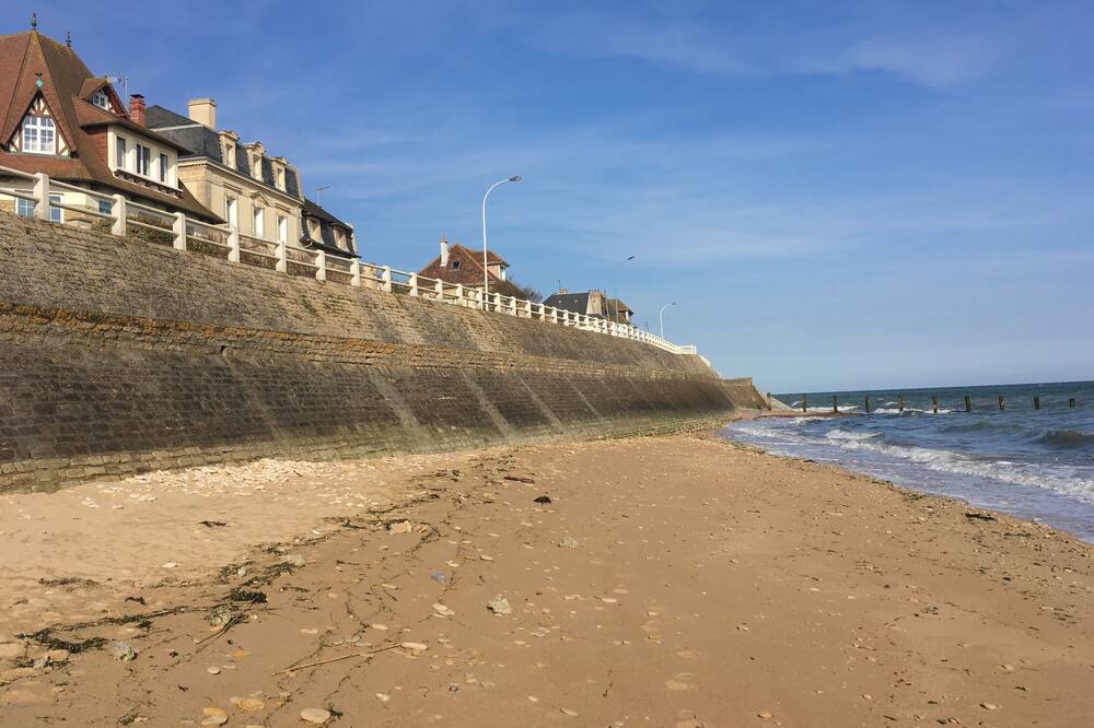 Photo of Others in Lion-sur-Mer