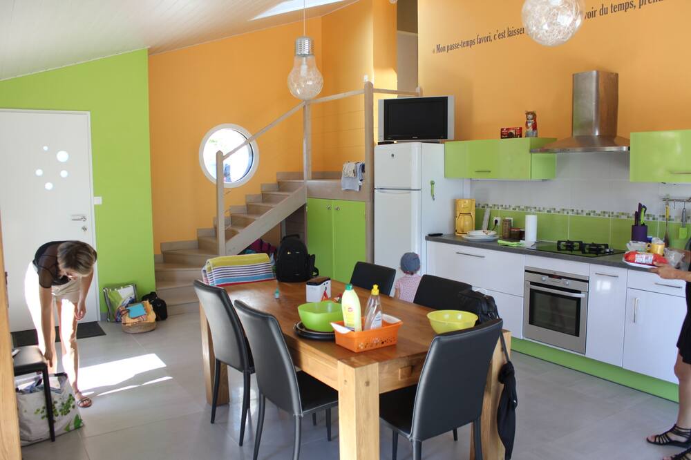 Photo of Kitchen in St Benoist-sur-Mer